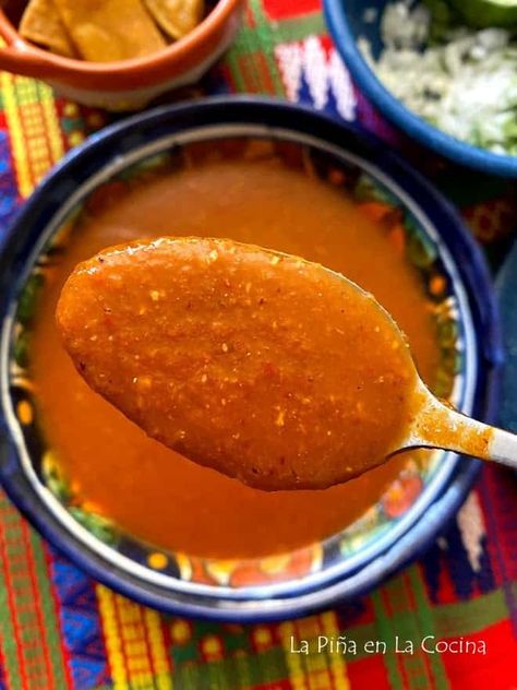 Basic Salsa Recipe, Authentic Mexican Salsa, Salsa Tomatillo, Homemade Corn Tortillas, Homemade Flour Tortillas, Red Salsa, Mexican Salsa, Salsa Ingredients, Hot Sauce Recipes