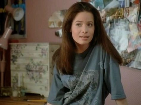 Holly Marie Combs younger in Picket Fence as Kimberley Holly Marie Combs 90s, Holly Combs, Piper Charmed, Outfit Inspirations 90s, Party Outfit For Teen Girls, 90s Outfit Inspiration, Leo Wyatt, 90s Party Outfit, Charmed Tv Show