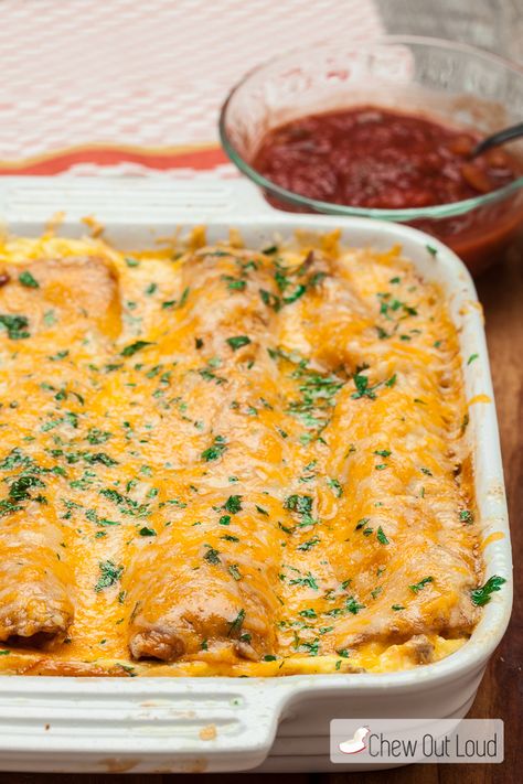 Breakfast Enchilada Bake - Chew Out Loud Brunch Necessities, Enchiladas Potosinas, Mexican Sausage, Mexican Plates, Chile Colorado, How To Cook Chorizo, Enchilada Bake, Breakfast Enchiladas, Mexican Chorizo