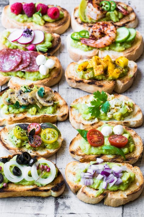 Guacamole Bruschetta, Bruschetta Recept, Bruschetta Bar, Avocado Seed, Quick Healthy Breakfast, Deilig Mat, Avocado Recipes, Food For A Crowd, Admit It