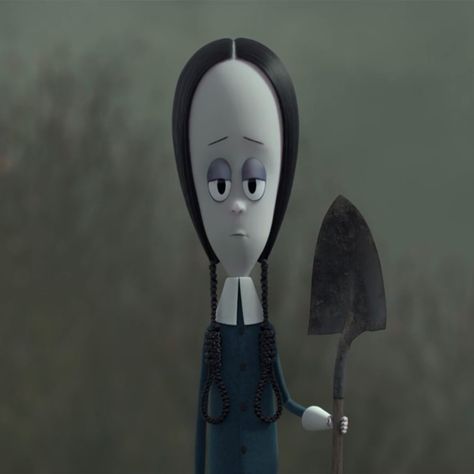 The Addams Family 2019, Addams Family 2019, Wednesday Addams Party Ideas, Addams Family Cartoon, Wednesday Addams Party, Tim Burton Animation, Addams Family Movie, Funny Vines Youtube, Familia Addams