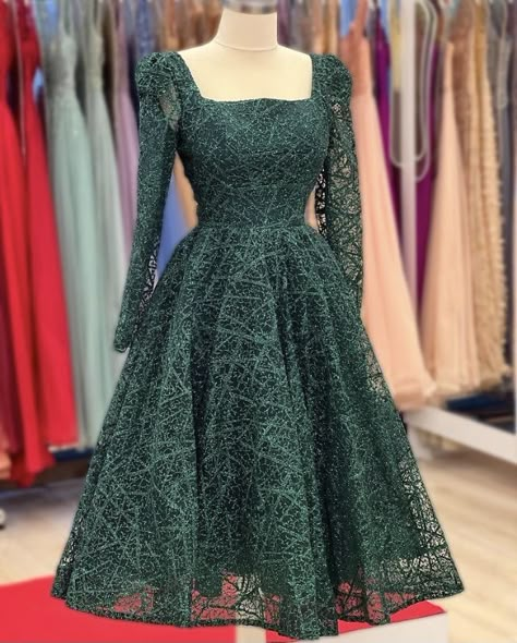 Frocks Designs For Women, Party Frock Designs, Frocks For Women Party, Short Frocks For Women, Frock Designs For Women, Stylish Frocks, Color Wedding Dresses, Wedding Gowns Ideas, Prom Dress Green