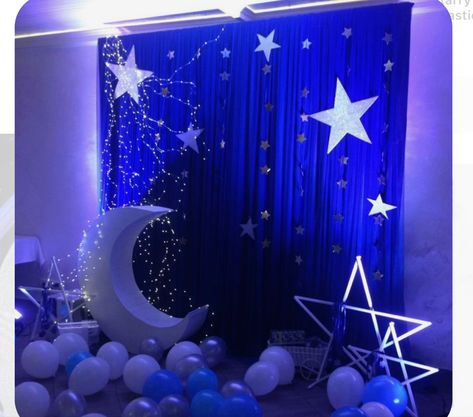 Starry Night Party Theme Ideas, Fairy Theme Background, Star Themed Bday Party, Starry Night Birthday Party Theme, Starry Night Theme Centerpieces, Night In The Stars Prom, Moon Theme Decoration, Galaxy Themed Decorations, Starry Theme Party