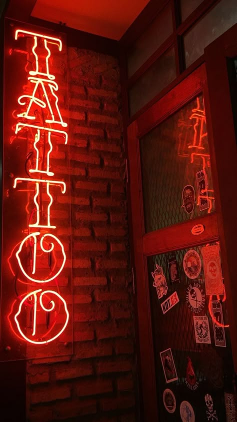 Tattoo Shop Neon Sign, Tattoo Shop Signs Ideas, Tattoo Asthetic Picture, Tattoo Aesthetic Wallpaper, Tattoo Studio Aesthetic, Tattoo Shop Aesthetic, Tattoo Neon Sign, Tattoo Artist Quotes, Tattoo Studio Ideas