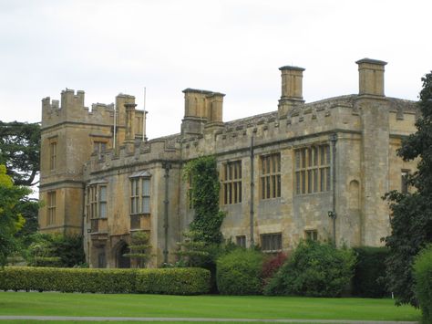 Sudley Castle, England Sudley Castle, England Castle, Castle England, English Castles, Castles In England, Tudor History, Historic Houses, Historic Homes, Great Britain