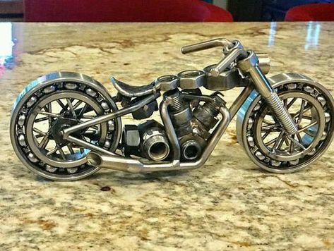 Metal Welding Art, Welding Art Projects, Metal Tree Wall Art, Metal Welding, Sculpture Metal, Motorcycle Art, Junk Art, Steel Art, Metal Art Welded