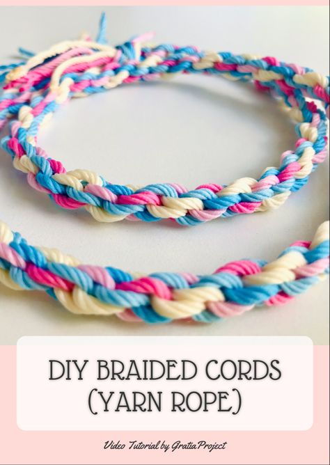 Diy Friendship Bracelets Easy, Cord Bracelet Diy, Bracelet Book, Cords Crafts, Friendship Bracelets Easy, Knot Jewelry, Crochet Headbands, Diy Braids, Bracelets Patterns