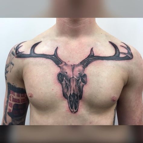 Chest piece done by Artur!👌🏻 Antler Tattoo Chest, Skull Tattoo Chest, Reindeer Tattoo, Deer Skull Tattoo, Antler Tattoo, Deer Skull Tattoos, Cowboy Tattoos, Tattoo Chest, Torso Tattoos