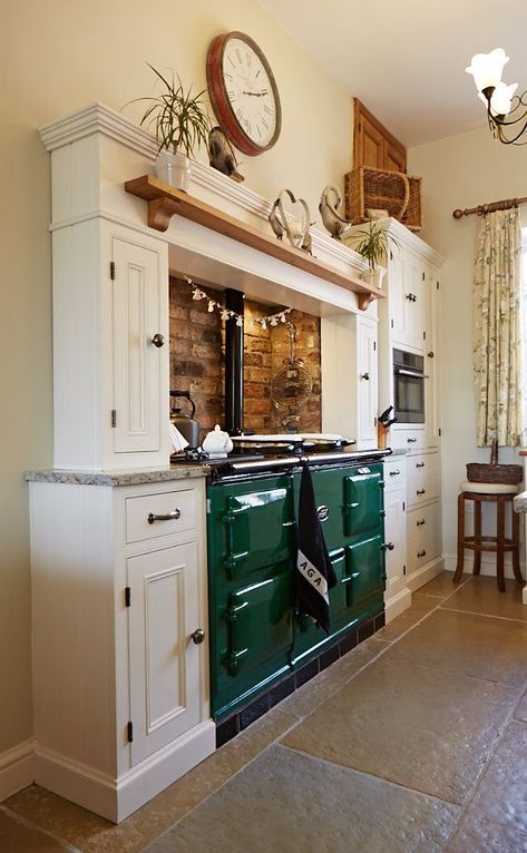 Green Aga Kitchen, Country Kitchen Diner, Kitchen Design Traditional, Green Aga, Kitchen Counter Diy, Oven Hoods, Aga Kitchen, Country Kitchen Designs, Kitchen Diy Makeover