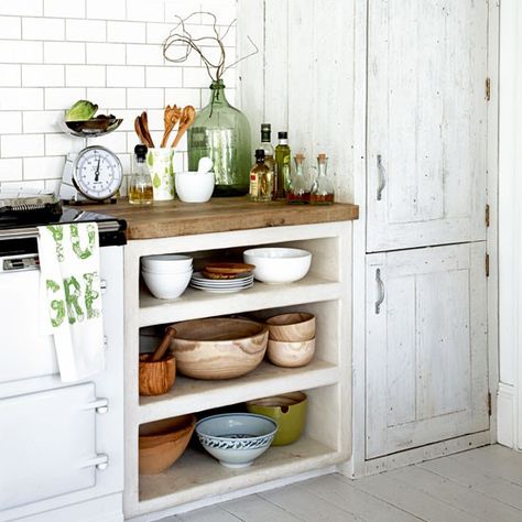 Rustic Kitchen Storage, Dapur Rustic, Country Shelves, Shelving Kitchen, Organiser Cucina, Kabinet Dapur, Shelves Storage, Small Space Design, French Kitchen