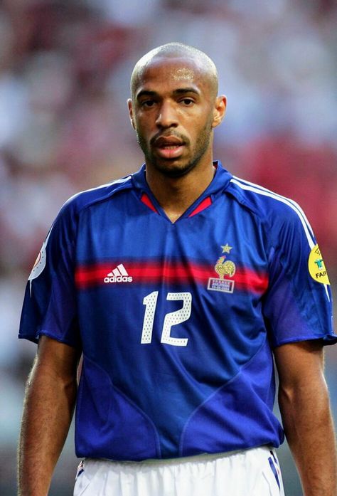 Thierry Henry Thierry Henry France, Arsenal Wallpapers, Volleyball Wallpaper, Thierry Henry, Legends Football, Football Boys, Sports Art, Best Player, Photography Editing