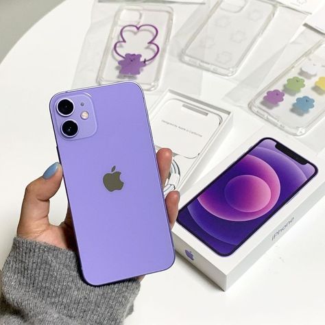 Iphone Accessories Gadgets, Ringtones For Iphone, Fall Baddie, Iphone 11 Colors, Kawaii Iphone Case, Apple Smartphone, Apple Iphone Accessories, Purple Iphone Case, Iphone Colors