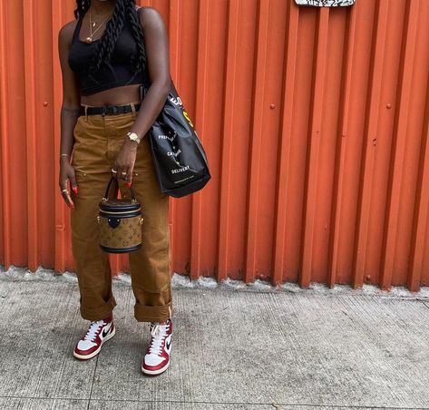 Anisa Dash, Jordan 1 Outfit Women Summer, Kickback Outfit, Outfits Black Women Fall, Indie Outfit Inspo, Black Creatives, Jordan 1 Outfit Women, Outfits Black Women, Jordan 1 Outfit