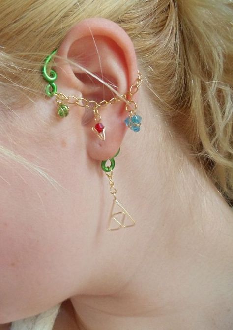 Wise Ear Bend with Spiritual Stones and Triforce Hyrule Castle, Game Accessories, Geek Fashion, Ocarina Of Time, The Legend Of Zelda, Geek Chic, Bijoux Diy, Legend Of Zelda, Ear Piercings