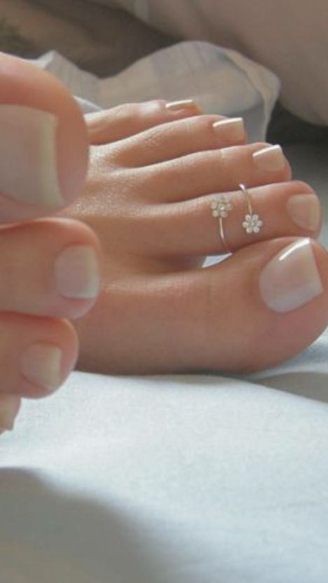 Toe Ring Designs, Cute Toes, Toe Nail Designs, Toe Ring, Foot Jewelry, Manicure E Pedicure, Toe Rings, Feet Nails, Toe Nails