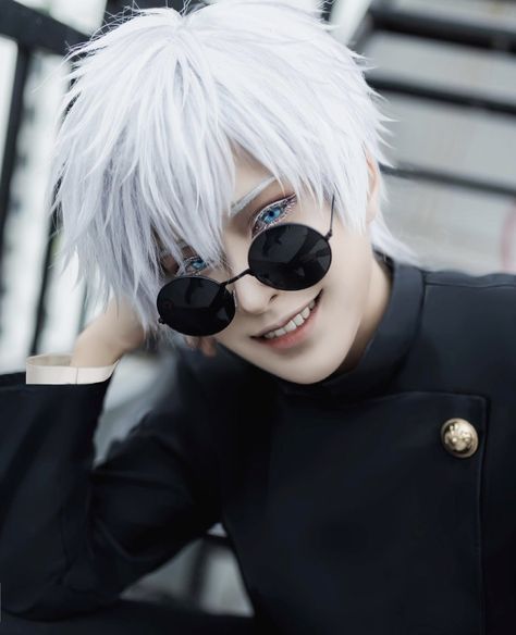 Gojo Wig Styling, Gojo Satoru With Glasses, Gojo Sunglasses, Gojo Satoru Glasses, Young Gojo, Gojo Satoru Cosplay, Gojo Cosplay, Gojou Satoru, Cosplay Boy