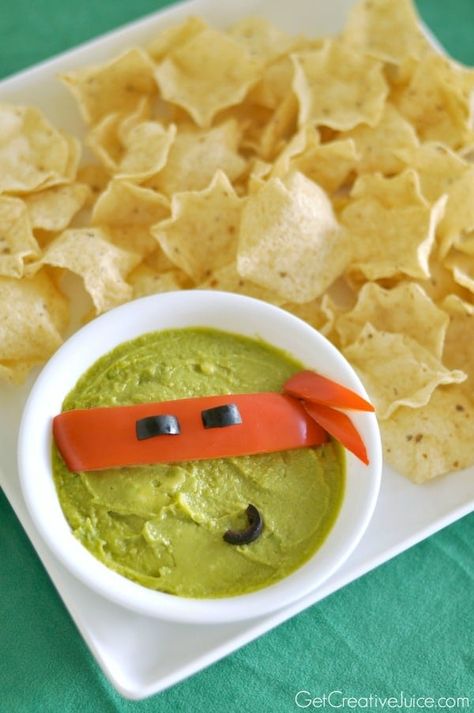 Ninja Turtle Guac and Dip Party Idea Tmnt Party Food Snacks, Turtle Dip, Ninja Snacks, Tmnt Halloween, Turtle Snacks, Food Ninja, Dip Chips, Guacamole Chips, Adult Snacks