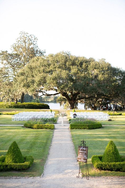 Romantic Reception, Charleston Wedding Venues, Vowel Renewal, Middleton Place, Charleston Sc Wedding, Garden Chic, Lowcountry Wedding, Secret Garden Wedding, East Coast Wedding