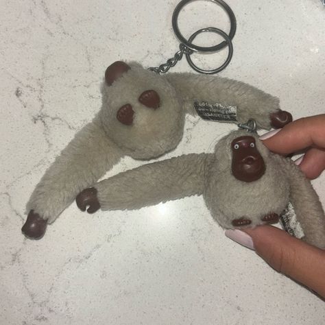 癩KIPLING癩 ORIGINAL MONKEY KEYCHAIN (OFF WHITE COLOR) Monkey Keychain, Off White Color, White Color, Keychains, Off White, Chain, The Originals, White, Clothes Design