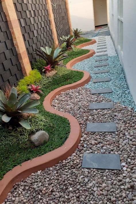 The Most Beautiful Home Garden Decor Ideas Dream Garden Backyards, Kolam Koi, Front Lawn Landscaping, Cheap Landscaping Ideas, Small Yard Landscaping, Small Garden Landscape, Side Yard Landscaping, Beautiful Home Gardens, Landscaping Inspiration