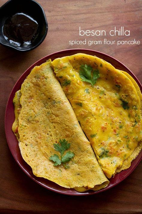 besan cheela recipe with stepwise photos. besan chilla are savory spiced pancakes made with gram flour. besan cheela is a quick breakfast. Cheela Recipe, Besan Chilla, Healthy Vegan Breakfast, Breakfast Recipes Indian, Tasty Pancakes, Gram Flour, Indian Breakfast, India Food, Chutney Recipes