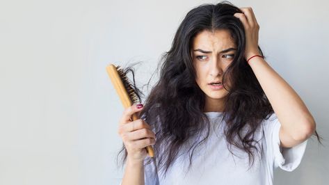 What's A Normal Amount Of Hair To Lose In A Day? Hair Fall Control Tips, Baking Soda For Hair, Prevent Hair Fall, Regrow Hair, Homemade Hair Products, Lost Hair, Brittle Hair, Hair Fall, Hair Care Routine