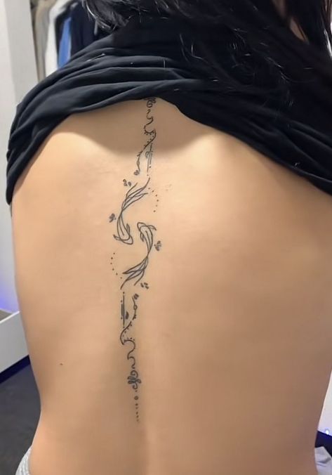 Freedom Tattoos, Hand And Finger Tattoos, Small Pretty Tattoos, Spine Tattoos For Women, Tattoos For Black Skin, Stylist Tattoos, Cute Tattoos For Women, Classy Tattoos, Spine Tattoo