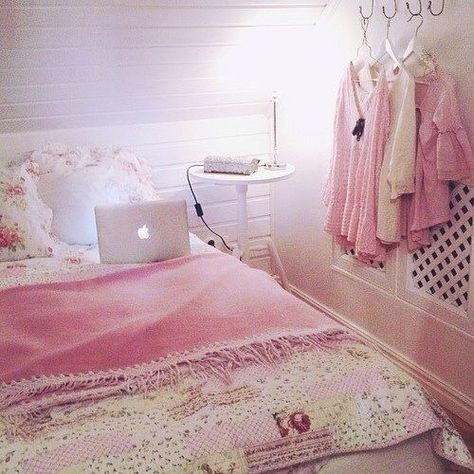 Image in PINK collection by Valentina Sanchez Ideas Habitaciones, Tumblr Bedroom, Pink Clothes, Casa Vintage, Girly Room, Elegant Bedroom, Pink Room, Dream Rooms