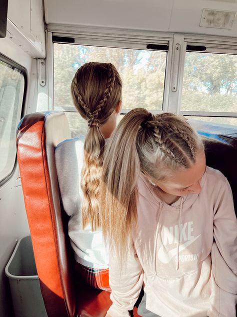 Lax Hair, Simple Volleyball Hairstyles, Race Day Hair, Game Day Hairstyles, Tennis Hairstyles, Track Hair, Cute Volleyball Hairstyles, Cute Sporty Hairstyles, Softball Hair