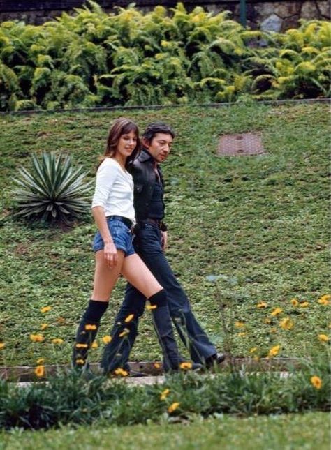 jane birkin & serge gainsbourg Jane And Serge, Jane Birken, Jane Birkin Serge, Jane Birkin Style, Birkin Style, Serge Gainsbourg, Charlotte Gainsbourg, French Girl Style, Jane Birkin