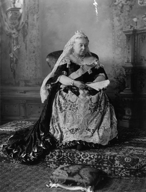 Queen Victoria in her diamond jubilee year of 1897 Queen Victoria And Prince Albert, Era Victoria, Duke Of Kent, Queen Victoria Family, Queen Victoria Prince Albert, Victoria Reign, Victoria Prince, John Brown, Reine Elizabeth