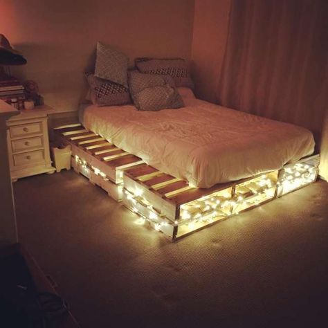 Wood Pallet Bed Frame, Wooden Pallet Beds, Wood Pallet Beds, Pallet Bed Frame, Diy Pallet Bed, Small Apartment Bedrooms, Pallet Beds, Pallet Bed, Wooden Pallet Furniture