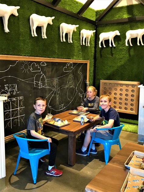 Play Area In Restaurant, Kids Corner In Cafe, Coffee Shop Kids Corner, Kids Restaurant Ideas, Kids Coffee Shop, Mendocino Farms, Kids Restaurant, Kids Restaurants, Play Cafe