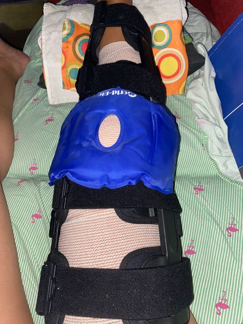 Acl Aesthetic, Torn Ligament In Knee, Injection Hand Pic, Medical Boot, Acl Surgery, Leg Braces, Bff Birthday Gift, Foot Injury, Selfie Poses Instagram