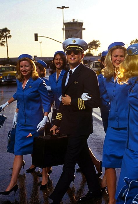 Leonardo Dicaprio Movies, Pilot Uniform, Hollywood Pictures, Leo Dicaprio, Movie Posters Minimalist, Film Serie, Women Life, Leonardo Dicaprio, Film Movie