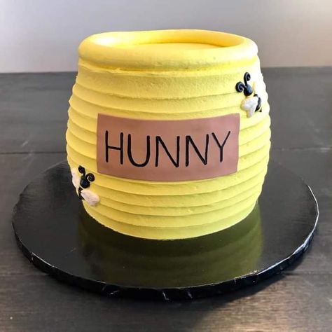 Honey Pot Cake, Winnie Pooh Cake, Winnie The Pooh 1st Birthday, Pooh Birthday Party, Pooh Cake, Chandelier Cake, Winnie The Pooh Cake, Pot Cakes, Winnie The Pooh Honey