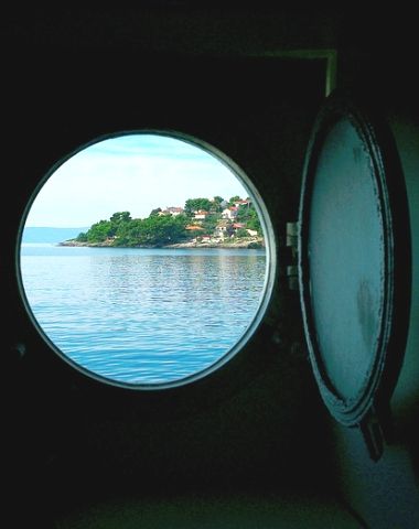 Ship porthole... Get one for your home: http://www.completely-coastal.com/2012/08/porthole-windows-for-your-home-door-for.html Hublot Bateau, Cruise Mediterranean, Ship Porthole, Cruise Italy, Porthole Window, Sailing Holidays, New Year Resolutions, Linocut Printmaking, Window Ideas