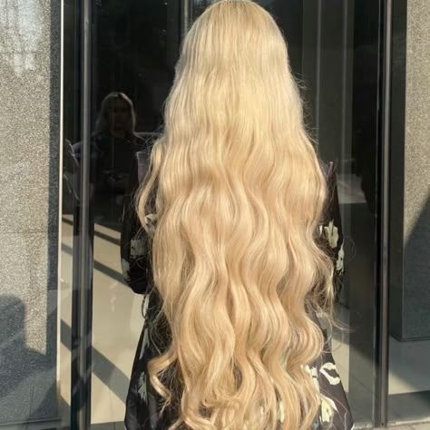 30 Inch Hair, Hair Claim, Pale Blonde Hair, Hair Doctor, Fashion Technology, Minako Aino, Long Hair Pictures, Long Hair Tutorial, Pretty Hair Color