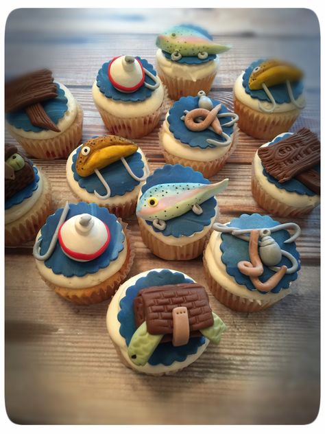 Father's Day Fishing-themed cupcakes from A Sweet Life www.asweetlifetx.com www.facebook.com/asweetlifefrisco Fishing Cupcake Ideas, Fishing Theme Cupcakes, Fish Theme Cupcakes, Fishing Themed Food, Fishing Cupcakes For Men, Fish Cupcakes, Fishing Theme Cake, Grooms Cake Tables, Novelty Cupcakes