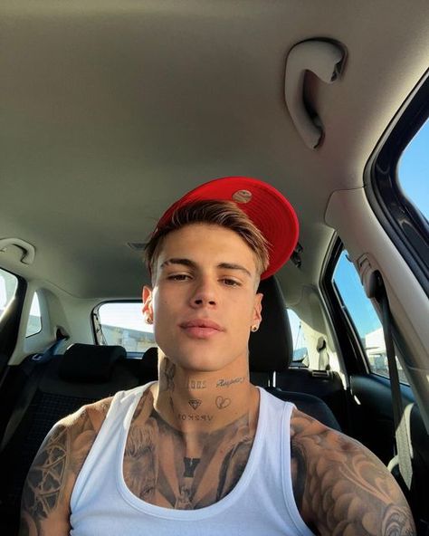 Victor on Instagram Hand Tattoo Designs, Mens Haircuts Short Hair, Men's Short Hair, Cute White Guys, Boy Tattoos, Timeless Luxury, Hand Tattoo, Mens Hairstyles Short, Attractive Guys