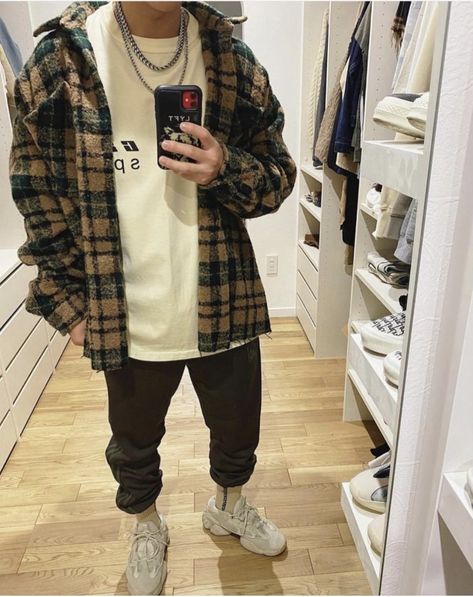 Yeezy 500 Blush Outfit Men, Yeezy 500 Granite Outfit, Yeezy 500 Outfit Mens, Yeezy 500 Outfit, Outfits Winter 2023, Men's Casual Outfits Winter, Yeezy Fits, Xhosa Outfits, Mens Outfits With Boots