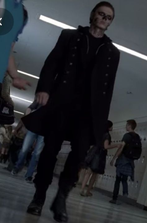 Tate Langdon Costume, American Horror Story Costumes, Evan Peters American Horror Story, Tate And Violet, American Horror Story 3, Tate Langdon, Dark Men, Fantasias Halloween, Evan Peters