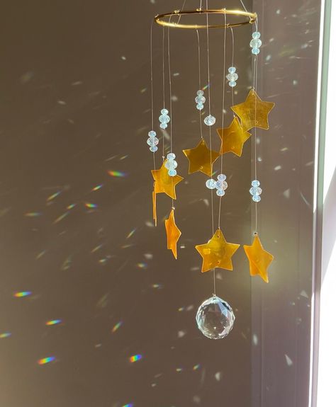 Suncatcher Crafts For Kids, Cuarto Aesthetic, Whimsical Room, Construction Paper Crafts, Suncatcher Craft, Crystal Prisms, Rainbow Crystal, Outdoor Gift, Soothing Sounds