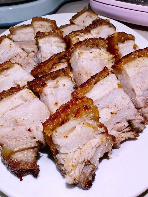 1.5 hour Chinese Roast Pork Sio Bak 脆皮烧肉 Crispy Roast Pork, Chinese Roast Pork, Asian Pork, Pork Roast Recipes, Roast Pork, Roast Recipes, Chicken Rice, Pork Roast, Asian Recipes