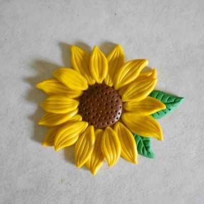 Polymer Clay Sunflower, Clay Sunflower, Best Polymer Clay, Oven Bake Polymer Clay, Bake Polymer Clay, Polymer Clay Magnet, Easy Clay Sculptures, Fimo Ideas, Magnet Ideas