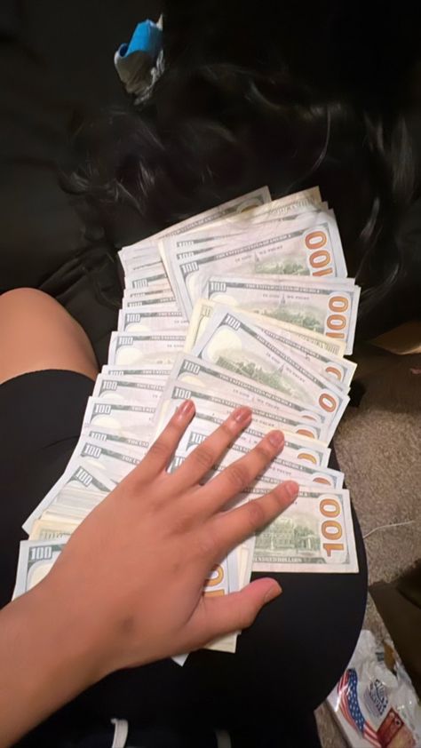 Couple Money Pictures, Money Spread, Couples Money, Girlfriend And Boyfriend Goals, Relationship Aesthetic, Relationships Goals, Gangsta Style, Me And Bae, Money Pictures