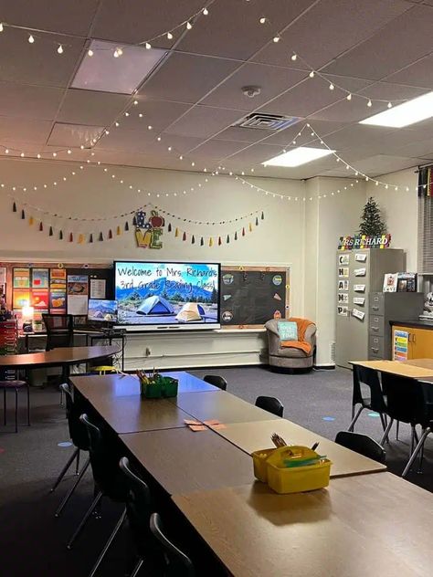 String lights in classroom