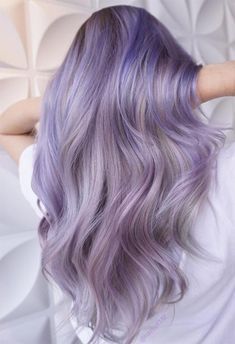 Lavender Hair Dye, Lilac Hair Color, Lavender Hair Colors, Light Purple Hair, Dyed Tips, Lilac Hair, Hair Color Pastel, Lavender Hair, Hair Color Shades