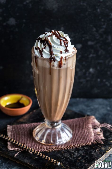 Coffee With Ice Cream, Iced Mocha Coffee, Ice Cream Images, Mocha Frappe, Iced Mocha, Mocha Coffee, Vintage Ice Cream, Dessert Cupcakes, Coffee Milk