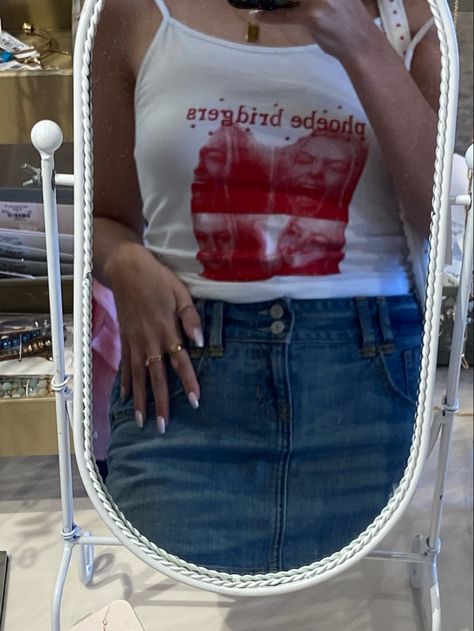 Phoebe Bridgers Nails, Phoebe Bridgers Outfit, Phoebe Core, Phoebe Bridgers, Nails Summer, Fit Check, Fashion Inspo, Nails, Gifts